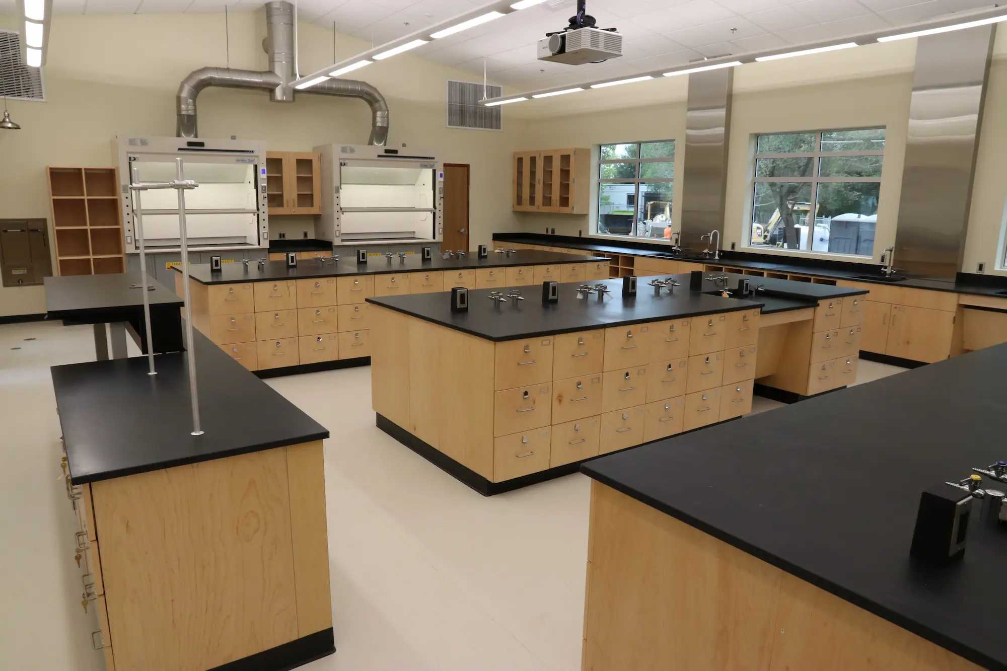 labbydesign-cabinet-2-(1)